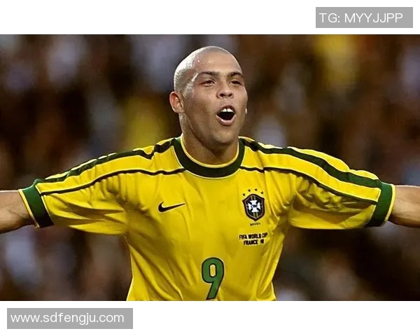 天下足球罗纳尔多传奇生涯回顾与影响力分析 天下足球罗纳尔多传奇生涯回顾与影响力分析