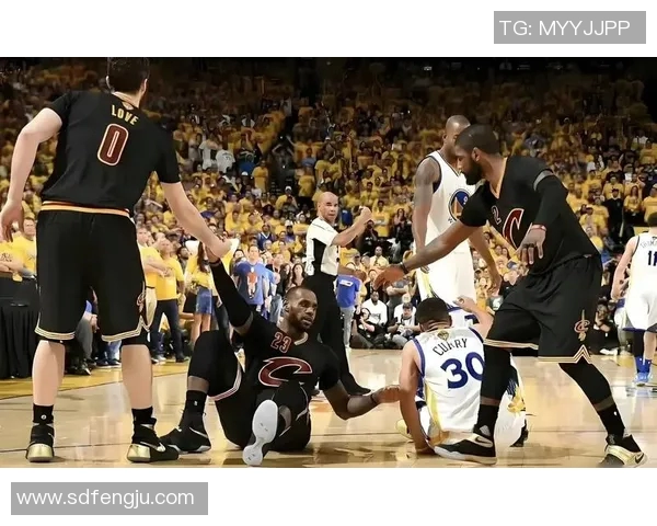 勇士与老鹰2017年精彩对决回顾及赛季亮点分析 勇士与老鹰2017年精彩对决回顾及赛季亮点分析